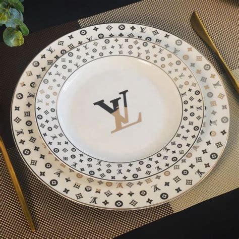 louis vuitton dishes.